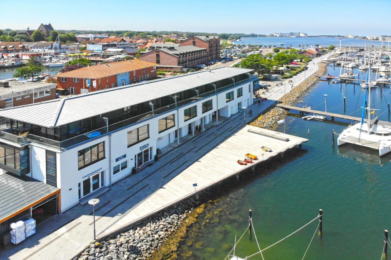 Yachtenkieker Heiligenhafen Exterior foto